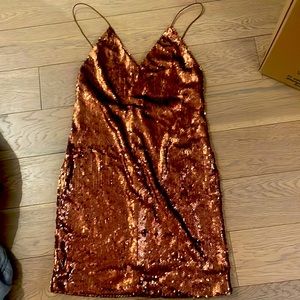 L’Atiste Bt Amy gold shimmer dress - perfect for the holidays!